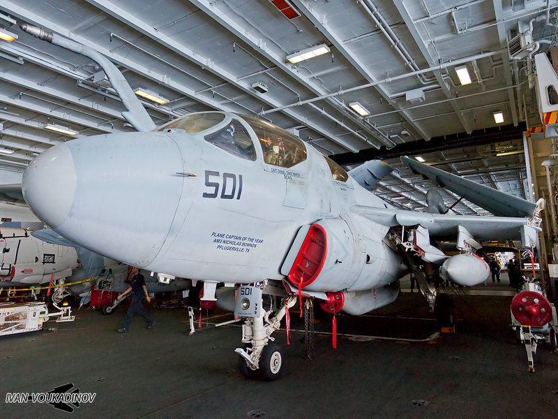 Illustration for article titled The EA-6B Prowler's Last Cruise Is Showcased In These Exclusive Photos